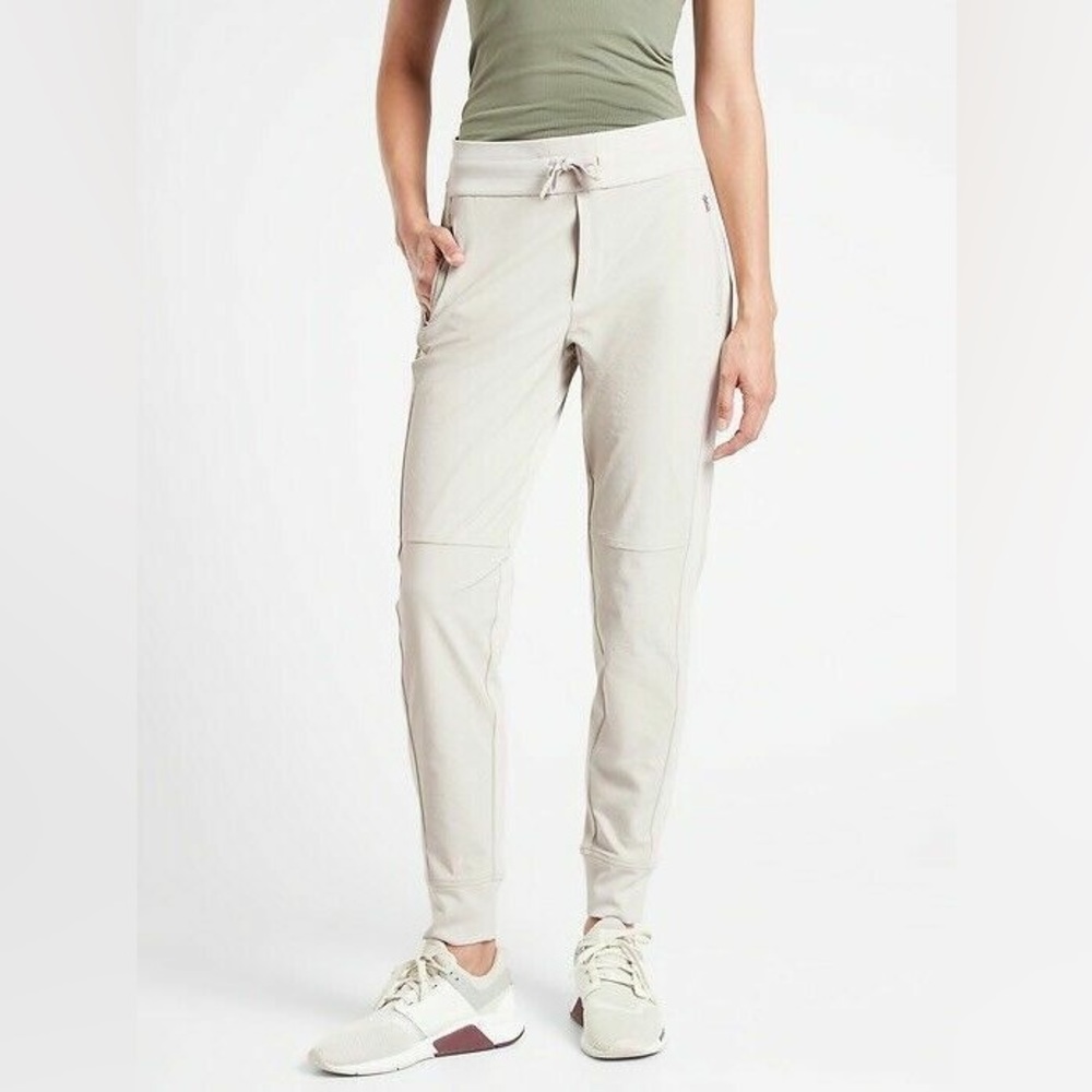 Athleta headlands hybrid trek jogger birch grey size 6 drawstring zipper pockets
